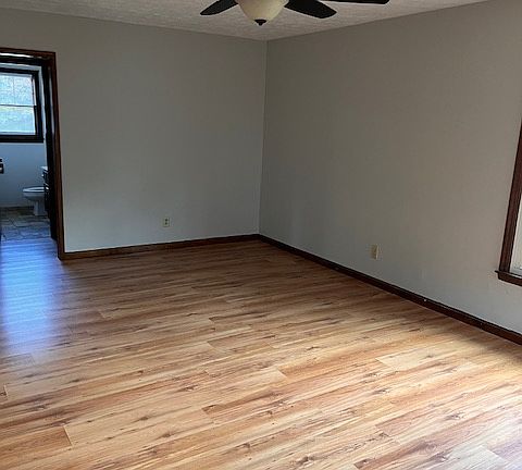 5th image of 175 Heritage Farm Ln