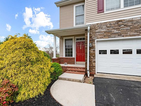 2nd image of 338 Sheliah Ct
