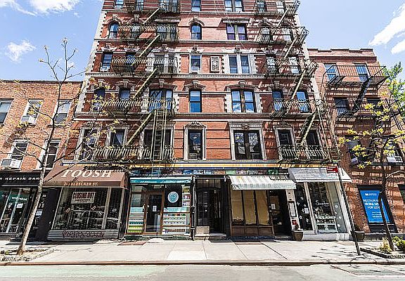 5th image of 259 Bleecker St APT 10