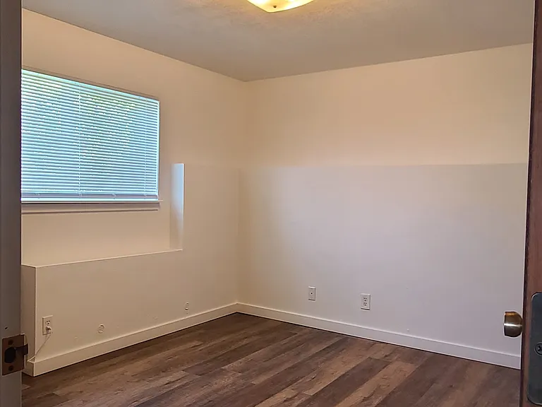 442 SW Coast Ave #442 — Photo 6
