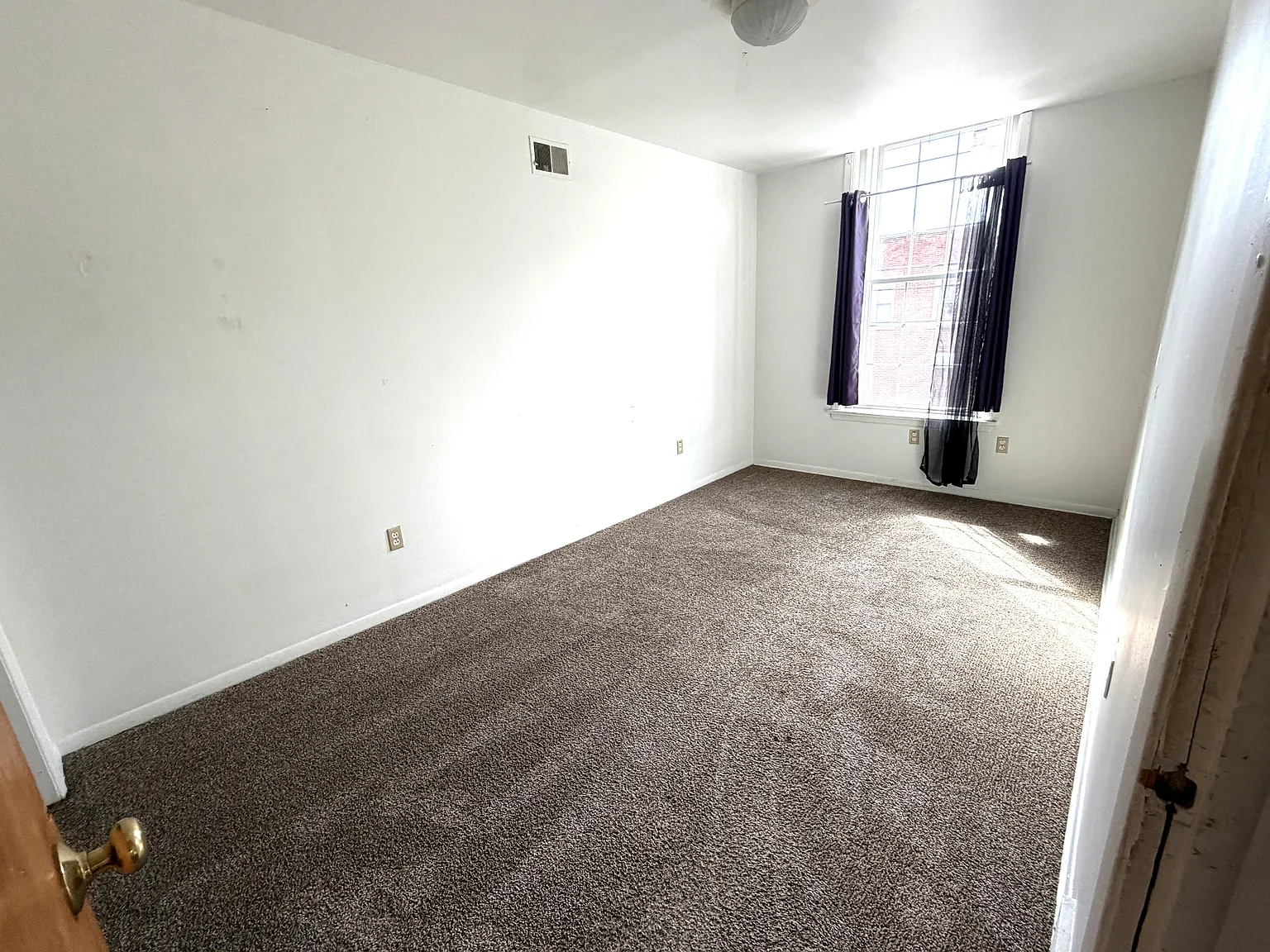 1 bed, 600 sqft, $600 — Photo 3