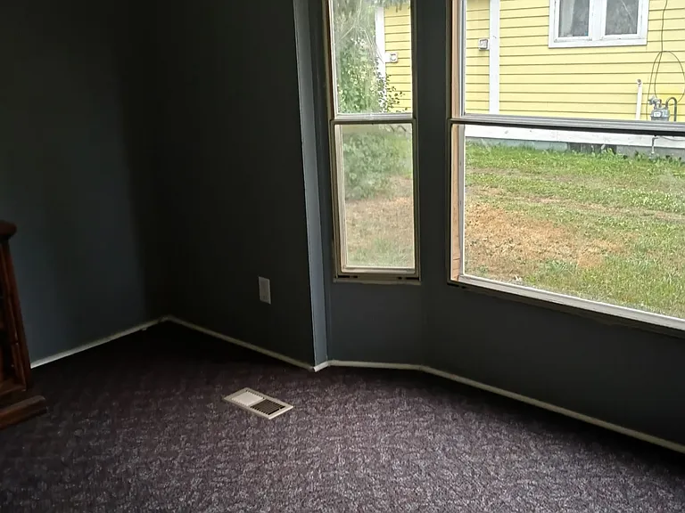 1607 Hadley St — Photo 5