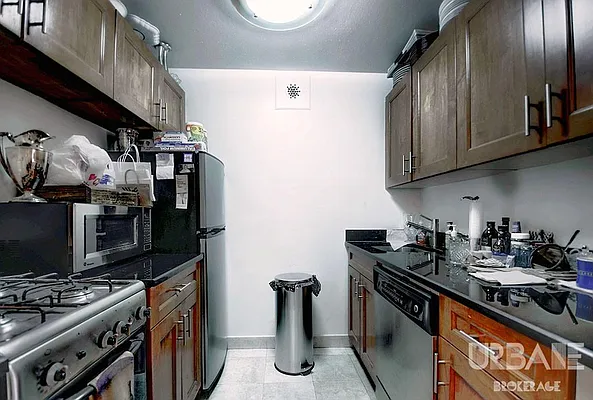 Rented by Urbane Brokerage | media 38