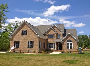 1318 Bluewater Dr, Chester, VA 23836