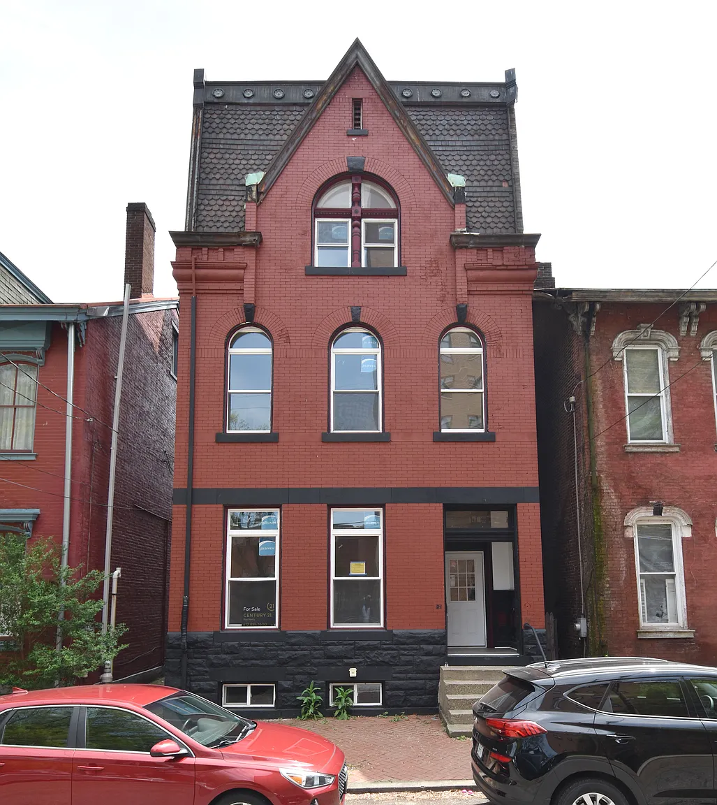 1005-1 Sheffield St photo 1