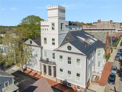 50 School St #5, Newport, RI, 02840