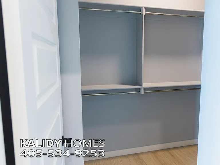 905 S Howard Ave — Photo 16
