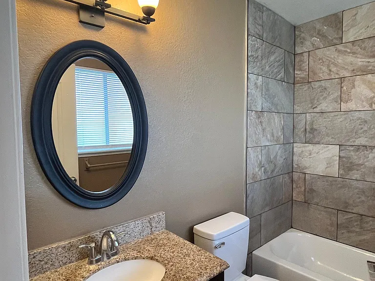 9120 Peach Ave — Photo 19