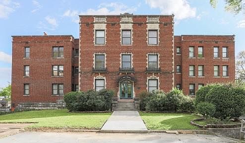 2nd image of 870 Vine St #Y5g3fhz9b