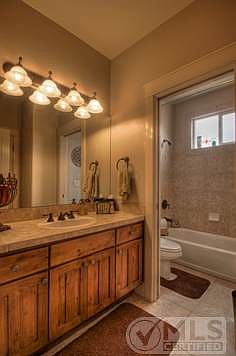Guestroom Bathroom