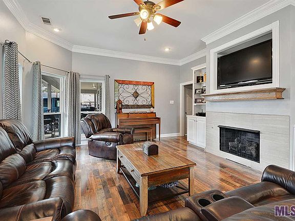 3rd image of 29219 Red Willow Dr