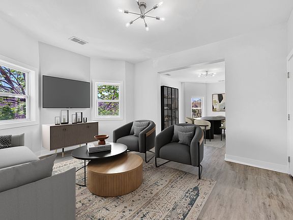 2nd image of 2901 N Sacramento Ave #3