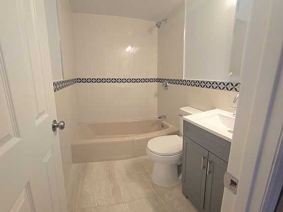 5th image of 6506 163rd St #2F