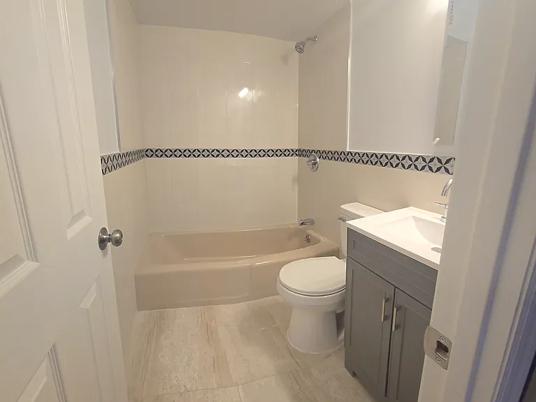 6506 163rd St #2B — Photo 6