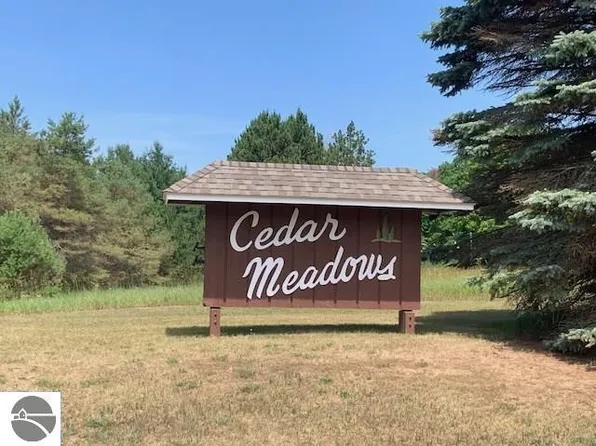 76 Meadow Ln #76, Bellaire, MI 49615