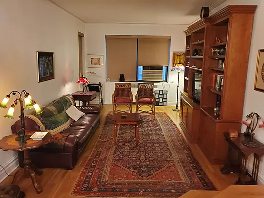 Rented by Manhattan Spaces | media 12