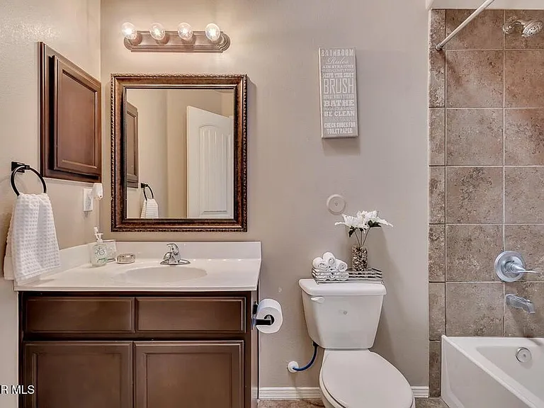 12921 Hueco Cave Dr — Photo 19