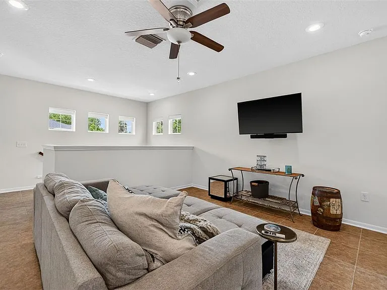 3204 W Marlin Ave — Photo 15