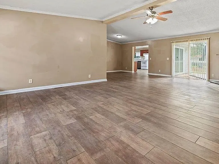 3016 Greystone Cir — Photo 8