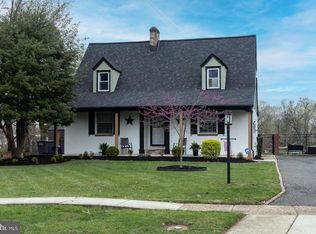 15 Kendall Blvd, Oaklyn, NJ
