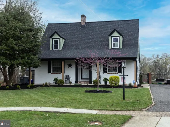 15 Kendall Blvd, Oaklyn, NJ 08107