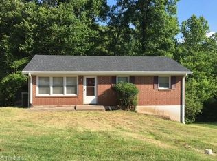 1322 Meredith Ct, Eden, NC 27288