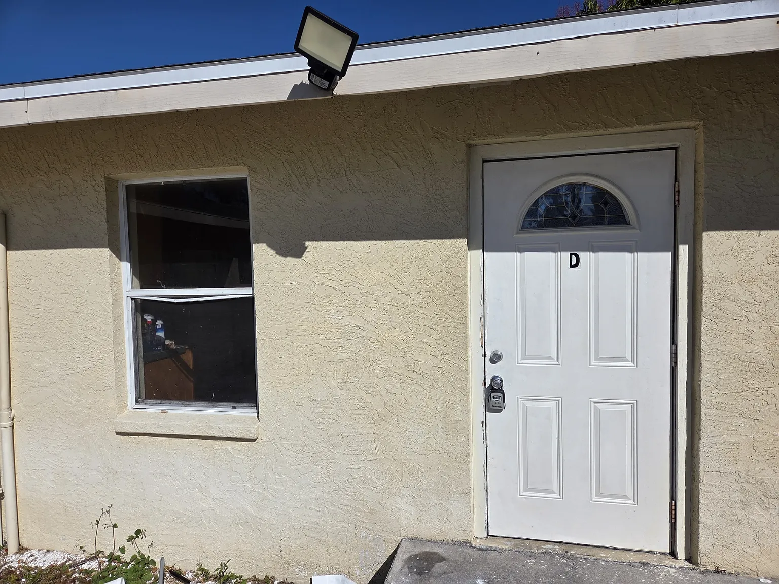 2 bed, 700 sqft, $1,195 — Photo 1