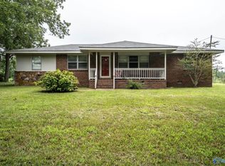 384 Lawrence Cove Rd, Eva, AL 35621