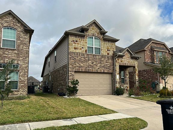 3rd image of 24618 Puccini Pl