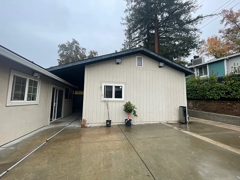 5519 Skyridge Dr — Photo 2