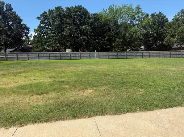 111 Harbor Cir #13, Russellville, AR 72802