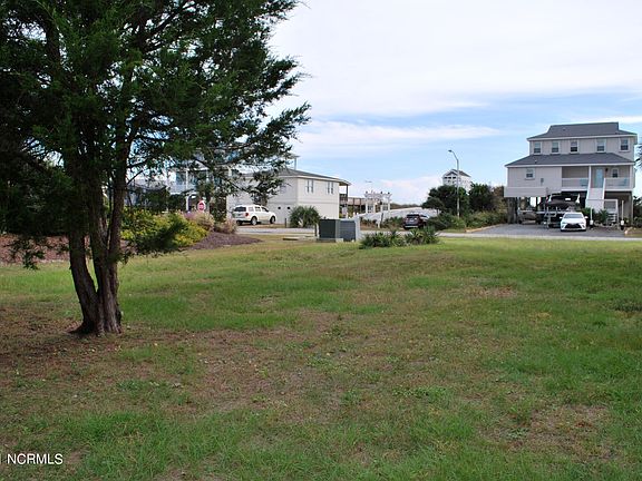 4th image of 1054 Ocean Blvd W
