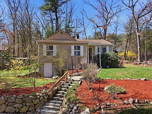2nd image of 10 Avila Rd