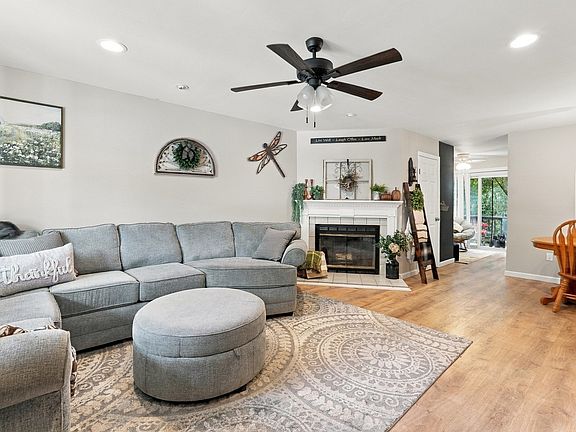 3rd image of 38 Walnut Cir Unit 38