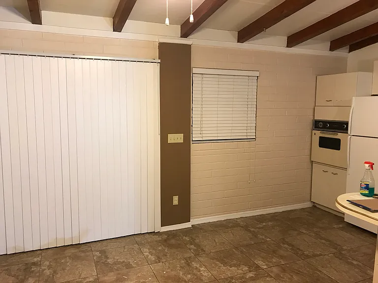 527 N Stewart Ave — Photo 11