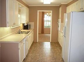 4th image of 5425 Briarcliff Cir