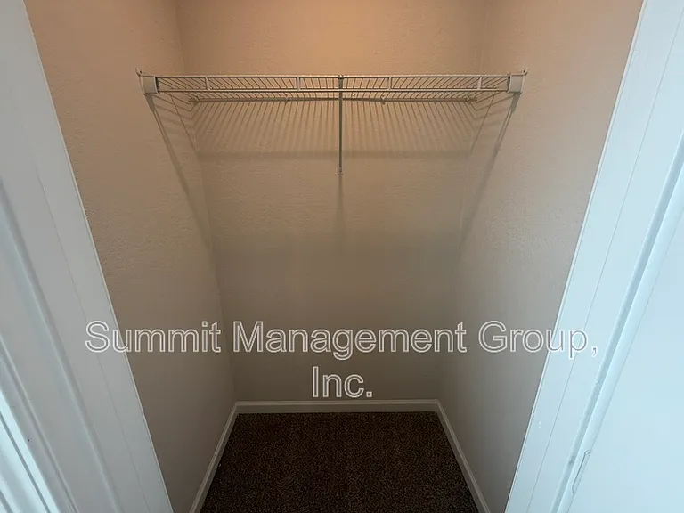 219 Limestone Cir — Photo 25