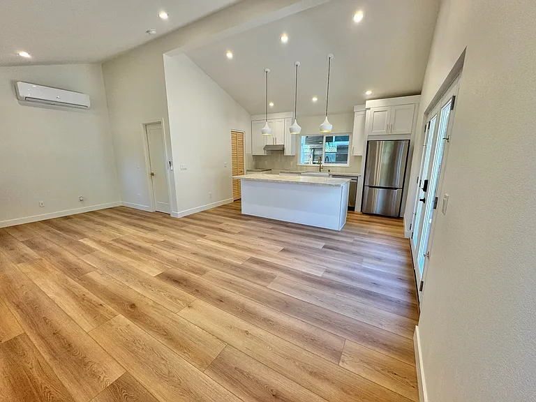 21 Sierra Ave — Photo 19
