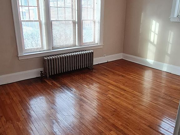5th image of 1245 W 110th St APT 101