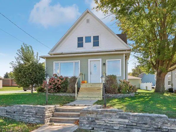 301 Main STREET, Allenton, WI 53002