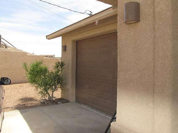 4th image of 4180 Highlander Ave