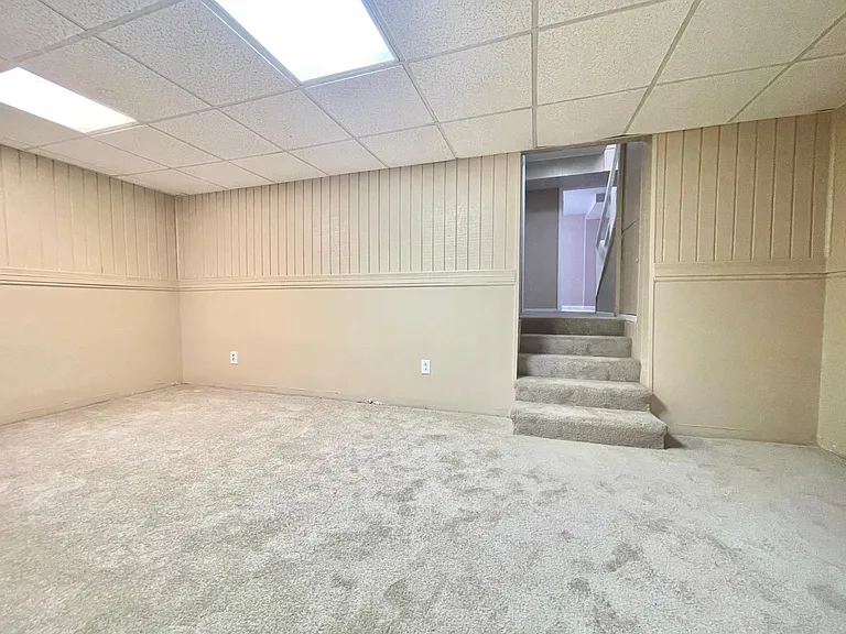 2090 Pilgrim Dr — Photo 32