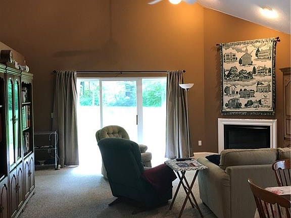 4th image of 9045 Highland Dr