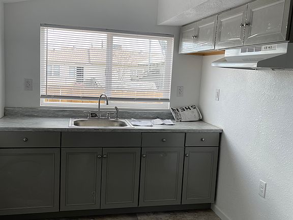 2nd image of 302 Decatur St #1