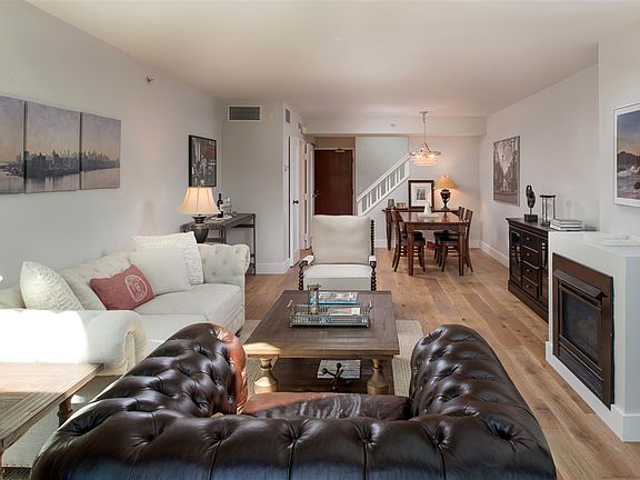 5th image of 500 W Harbor Dr Unit 109