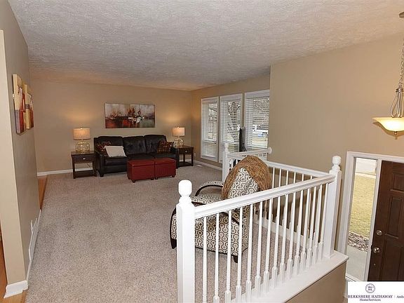 5th image of 15435 Douglas Cir