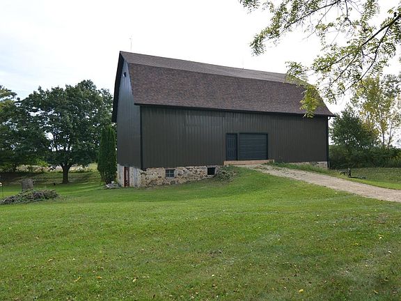 3rd image of 1890 County Rd W