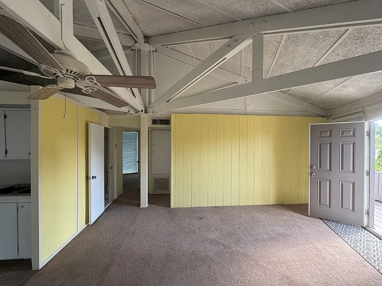 2932 Marion Way — Photo 3