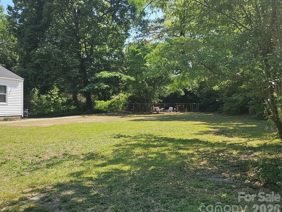 2nd image of 1703 Newark Ave #23