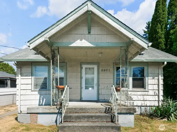 8421 S D Street, Tacoma, WA 98444